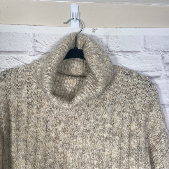NWT | William Rast Sweater | - Picture 2 of 5